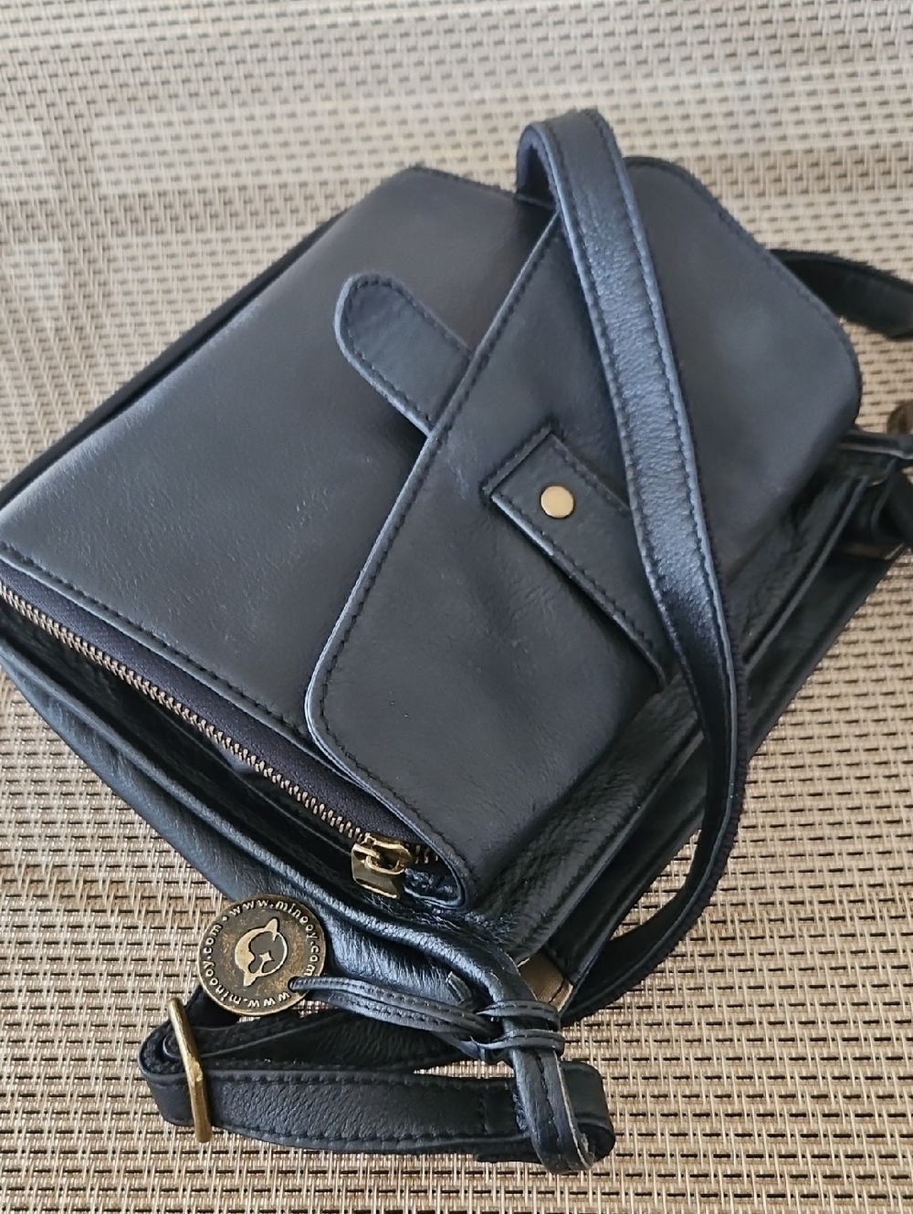 Minooy Crossbody Handbag, Minooy Black Leather Purse, Minooy